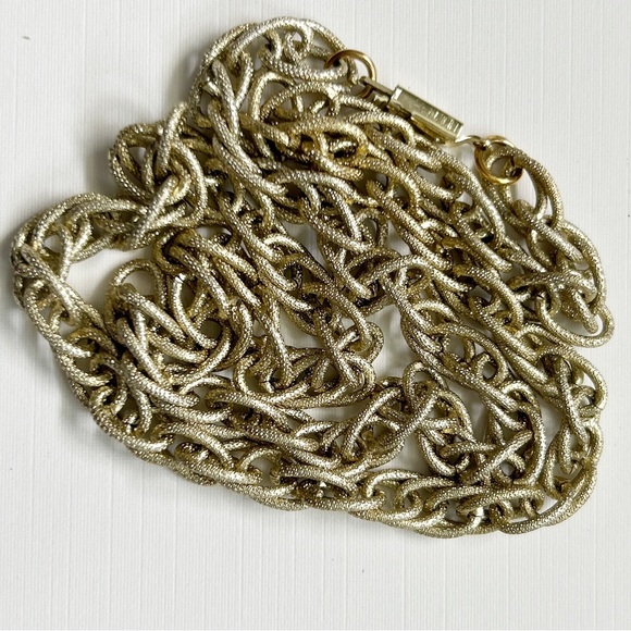 Two Gold Chain Necklaces - Picture 9 of 9